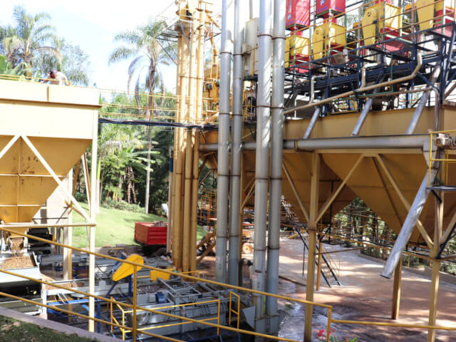 Brazil Caxambu Arara Natural